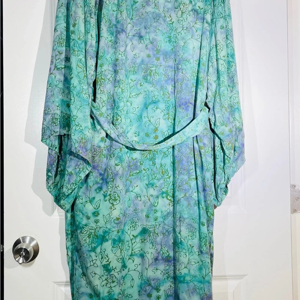 Elegant Blue Floral Women's Robe